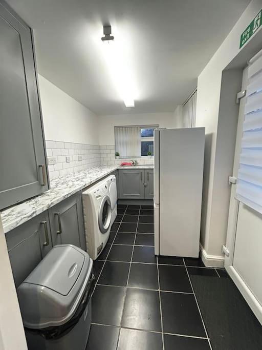 Lovely 5Br Home In Manchester. Close To The City Exterior foto