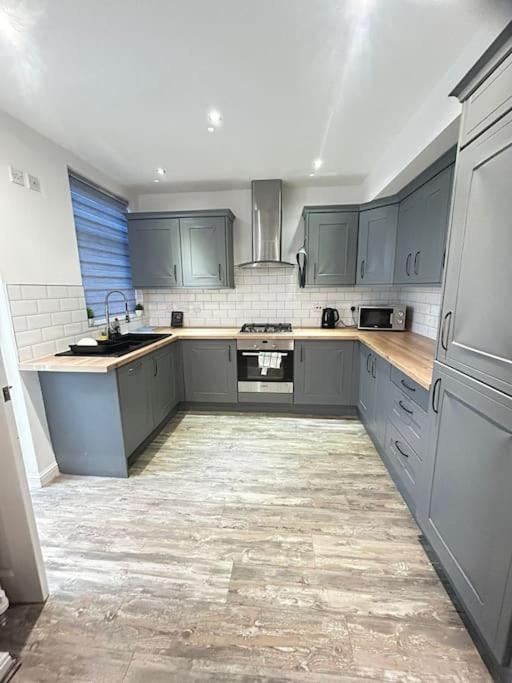 Lovely 5Br Home In Manchester. Close To The City Exterior foto