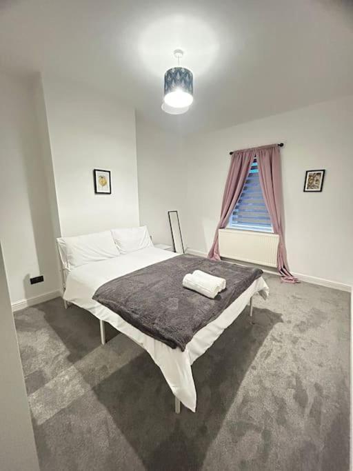 Lovely 5Br Home In Manchester. Close To The City Exterior foto